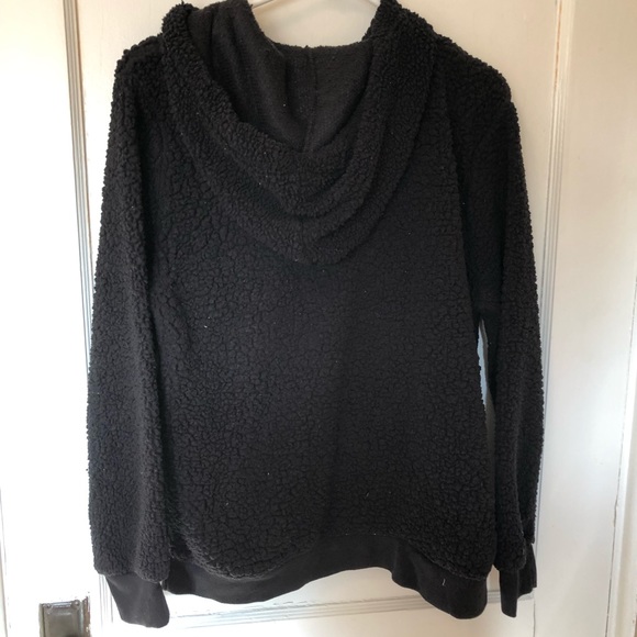 ❌SOLD❌ Comfy Fuzzy Sweatshirt - Picture 3 of 4